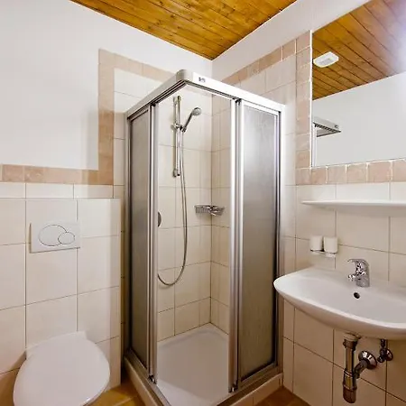 Strobl Apart Otel 3*