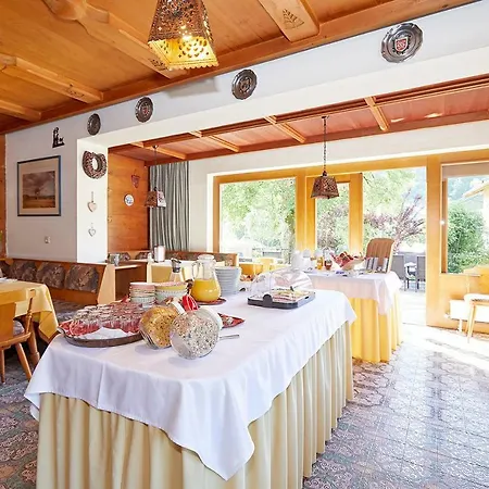 Strobl Aparthotel 3*